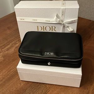 Dior makeup bag + 4 brushes
